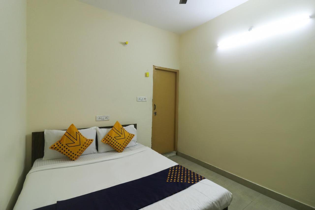 Spot On Negi Home Stay Dehradun Eksteriør billede