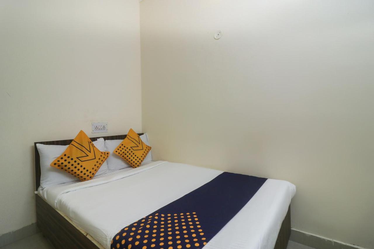 Spot On Negi Home Stay Dehradun Eksteriør billede
